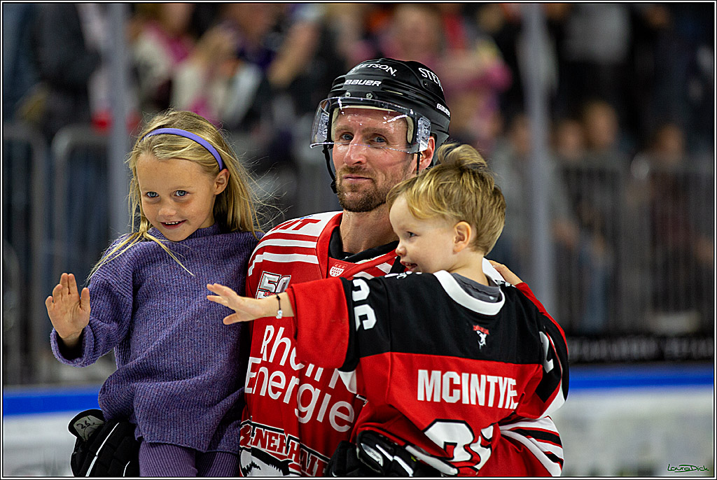 PENNY DEL; Koelner Haie- Grizzlys Wolfsburg; Koeln, 21.09.2022